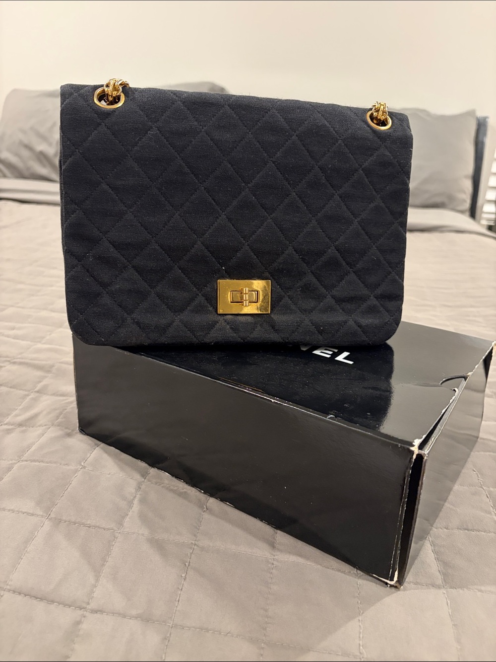 Black Quilted Vintage Chanel Chain Shoulder Bag with Gold Hardware